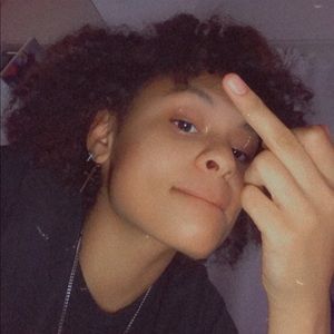 Meet your Posher, Joy